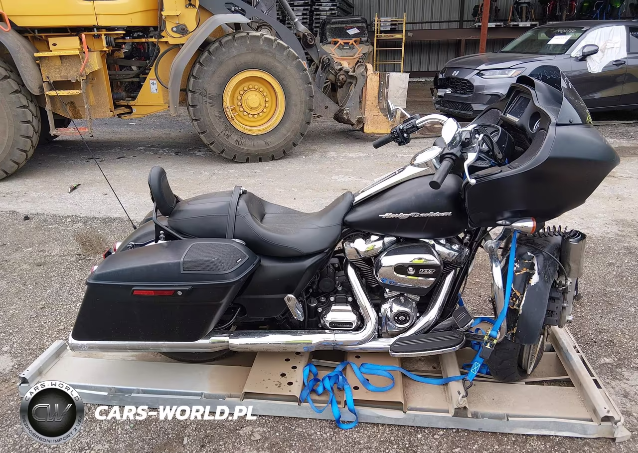 2017 Harley-Davidson Fltrxs Road Glide Special VIN:1HD1KTC19HB655597 - 11
