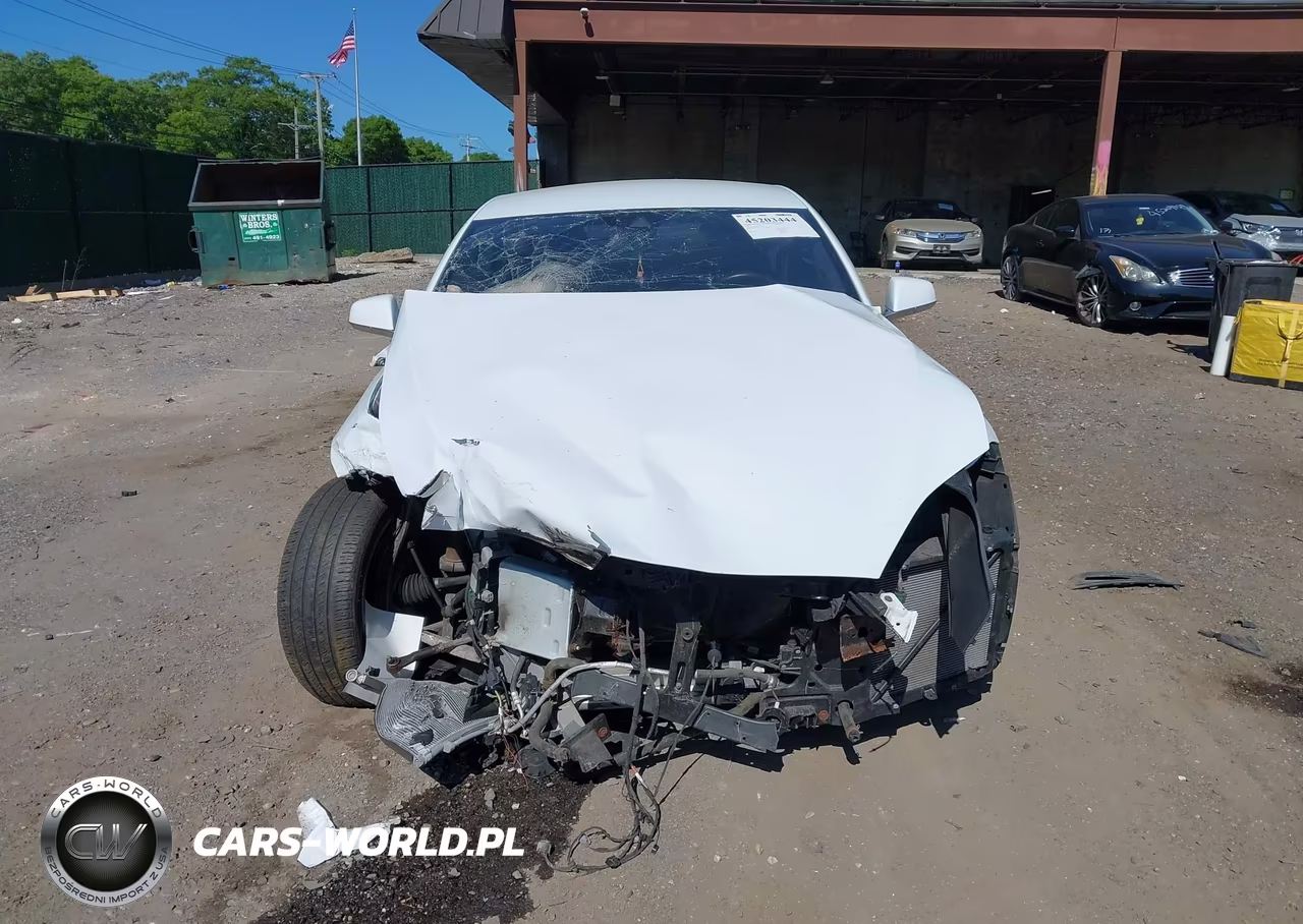 2015 Tesla Model S VIN:5YJSA1E26FF118828 - 12