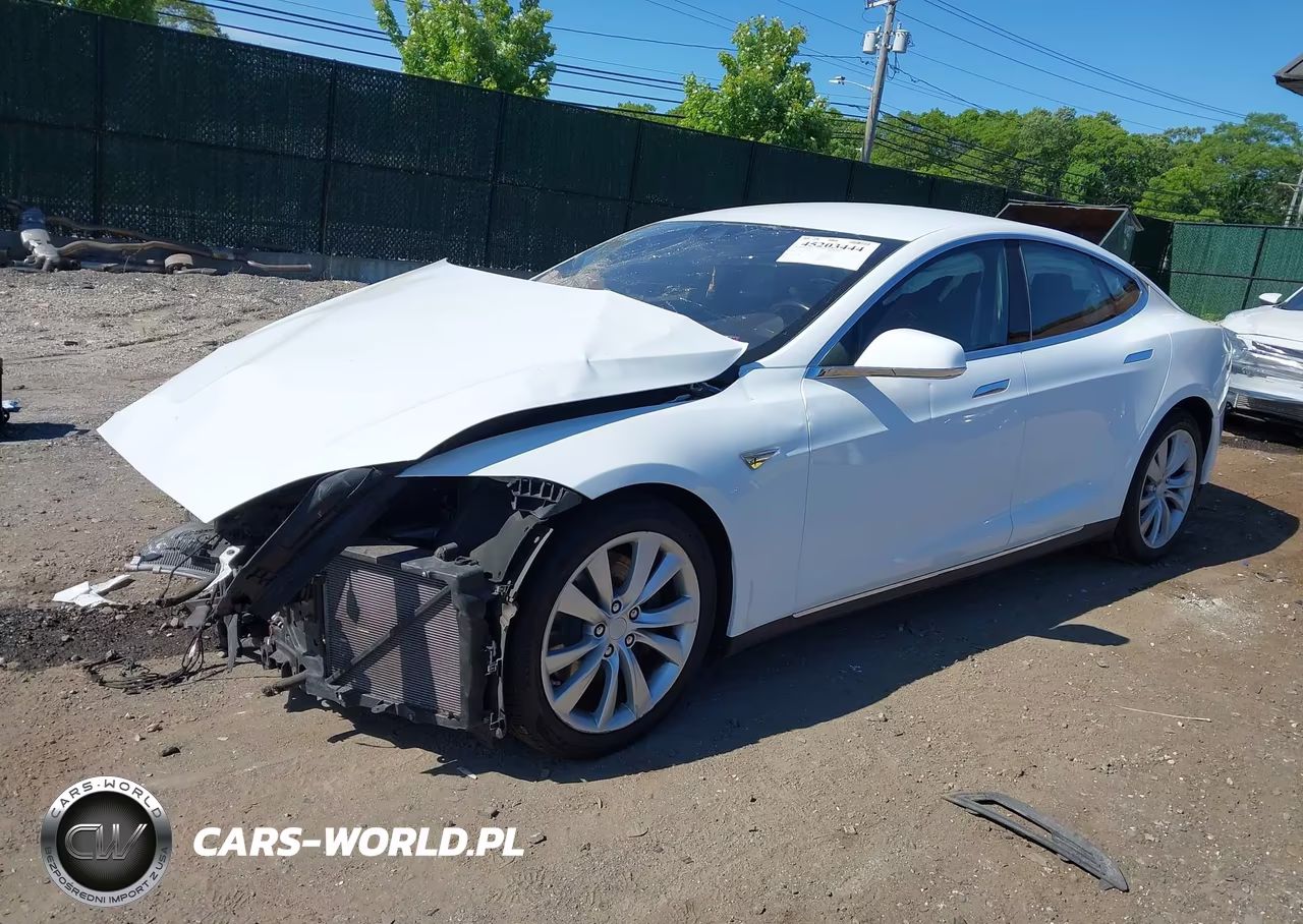 2015 Tesla Model S VIN:5YJSA1E26FF118828 - 2