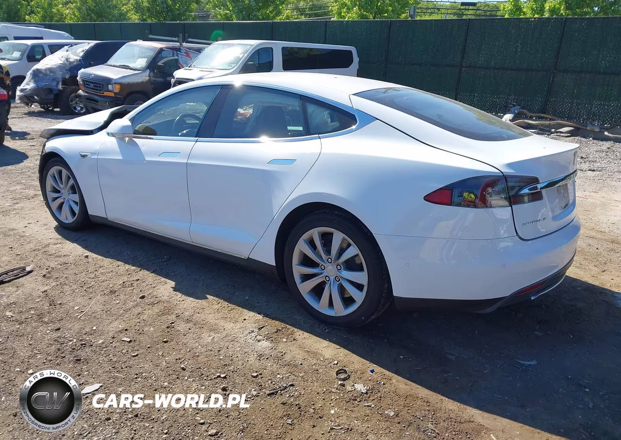 2015 Tesla Model S VIN:5YJSA1E26FF118828 - 3