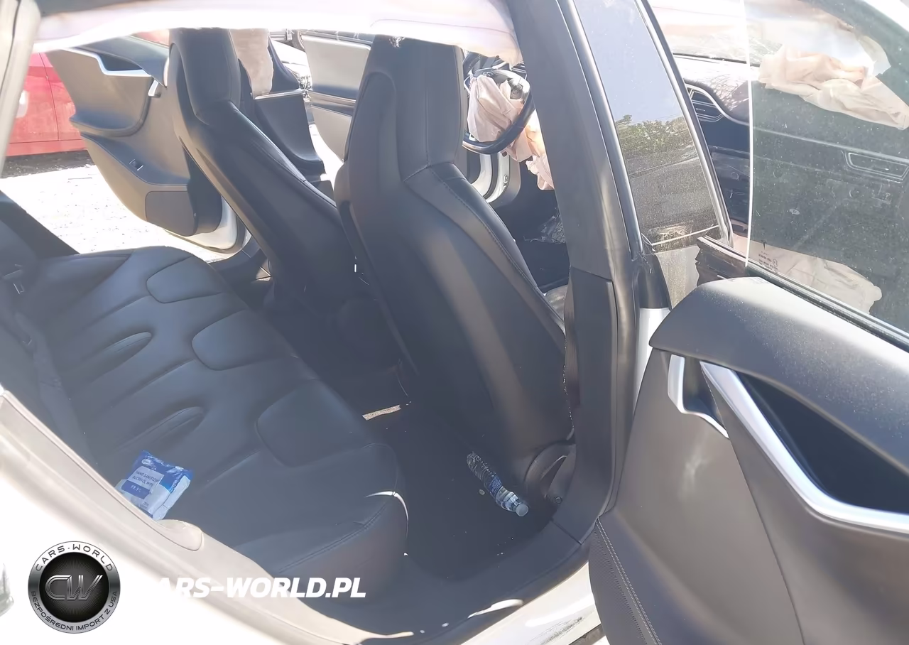 2015 Tesla Model S VIN:5YJSA1E26FF118828 - 8