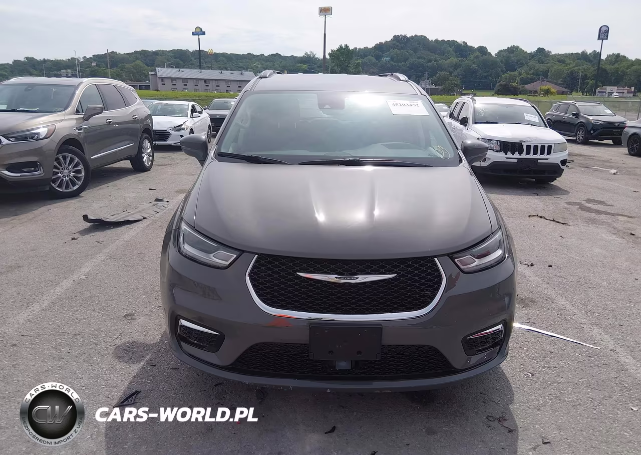 2022 Chrysler Pacifica Touring L VIN:2C4RC1BG2NR206027 - 12