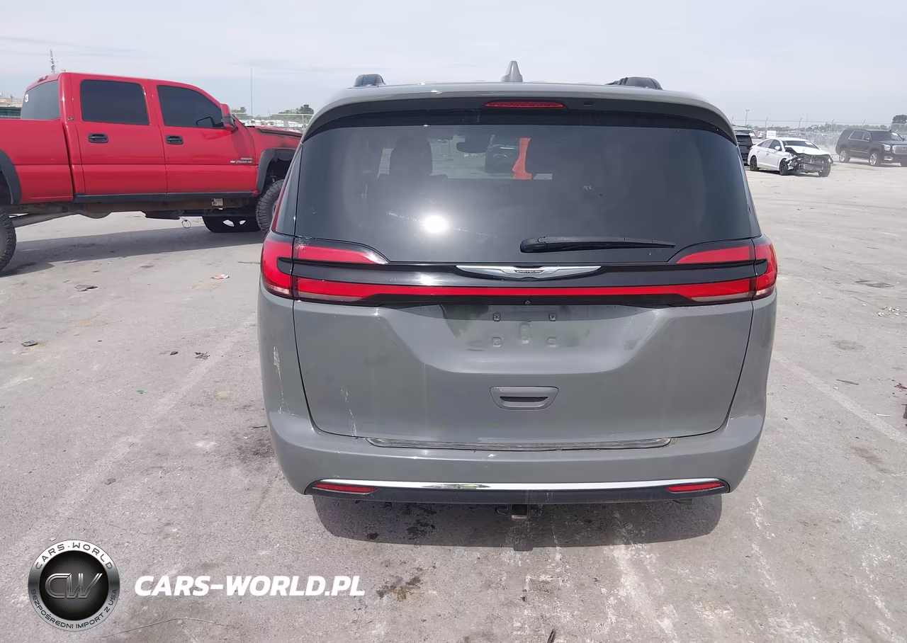 2022 Chrysler Pacifica Touring L VIN:2C4RC1BG2NR206027 - 16