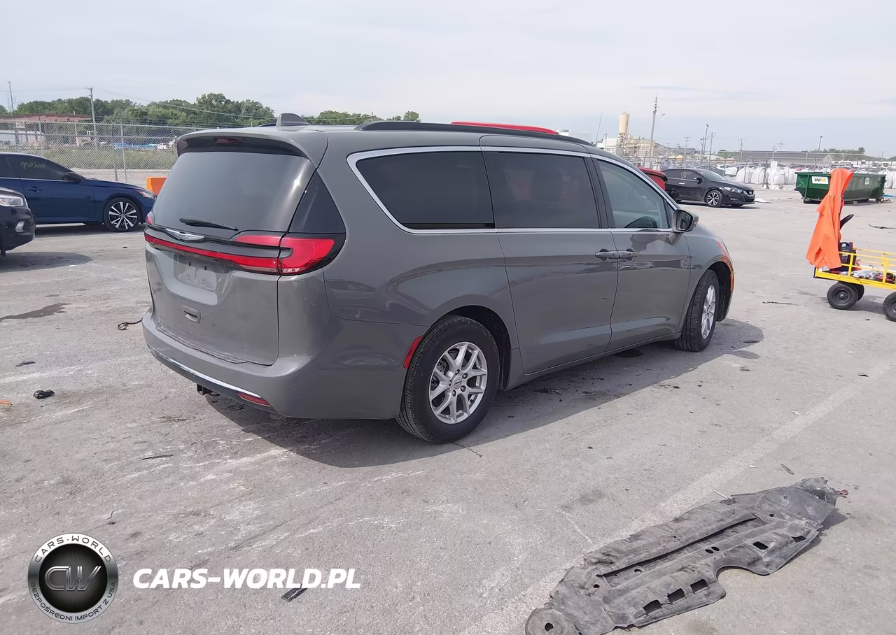 2022 Chrysler Pacifica Touring L VIN:2C4RC1BG2NR206027 - 4