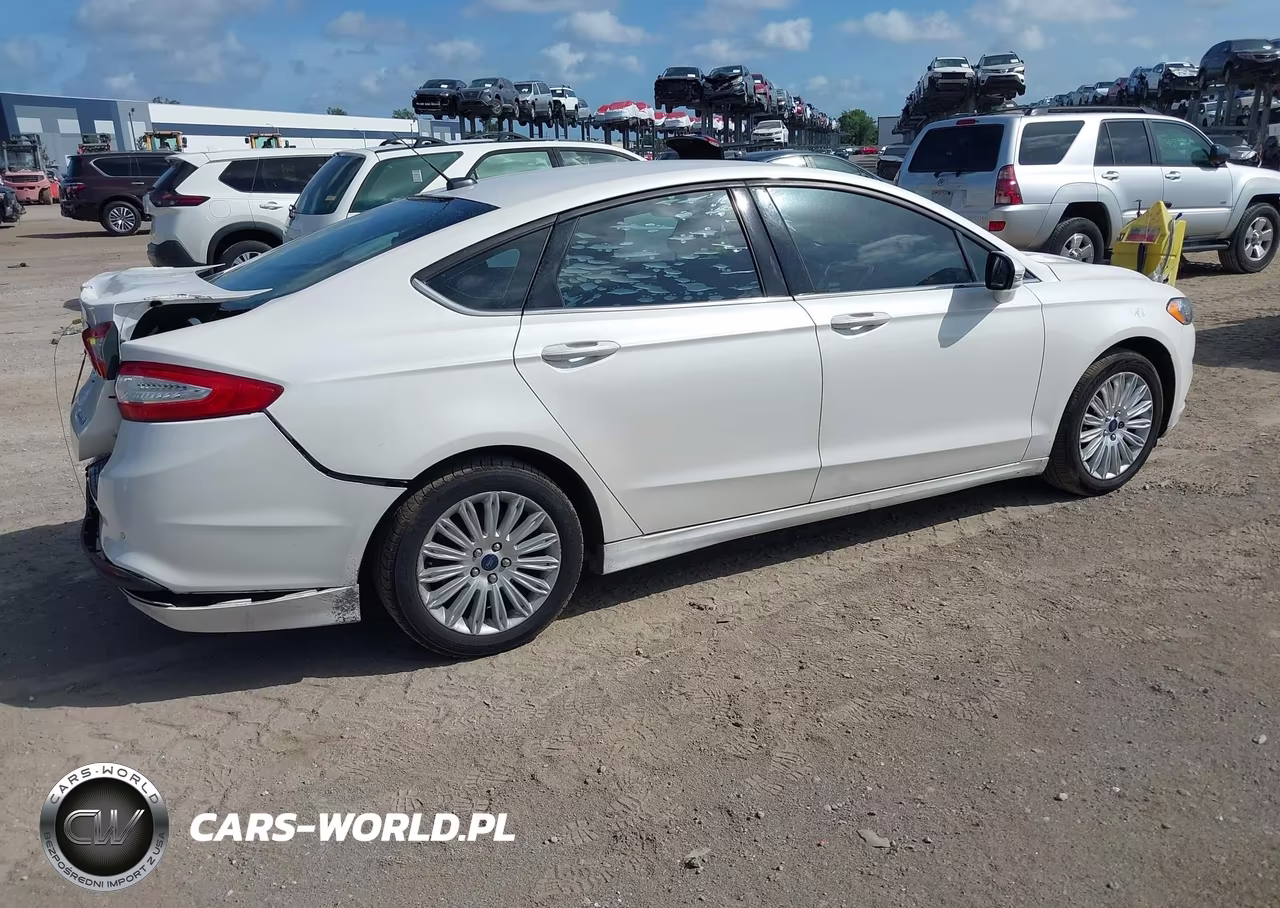 2016 Ford Fusion Hybrid Se VIN:3FA6P0LU0GR403383 - 4