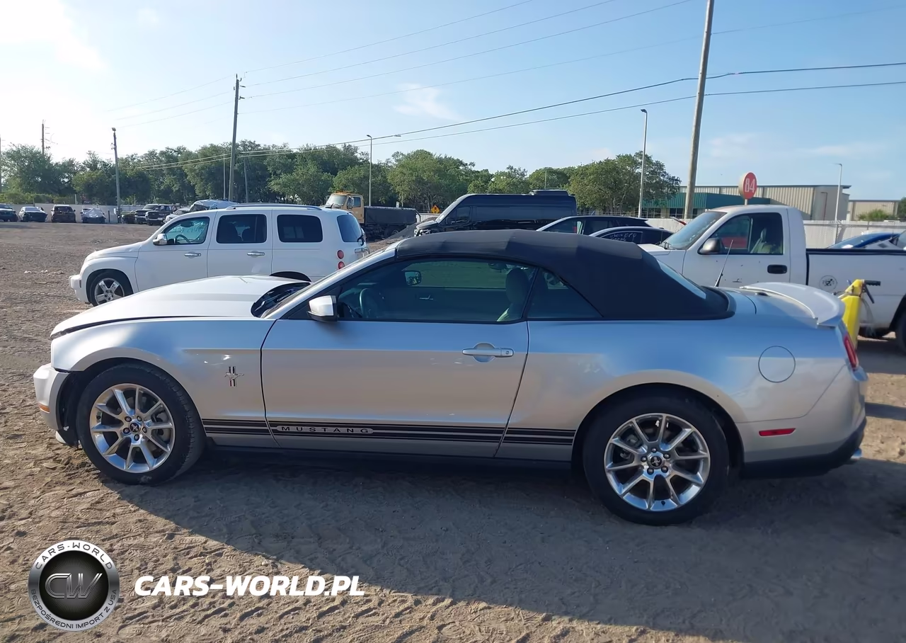 2011 Ford Mustang V6 Premium VIN:1ZVBP8EMXB5149243 - 14