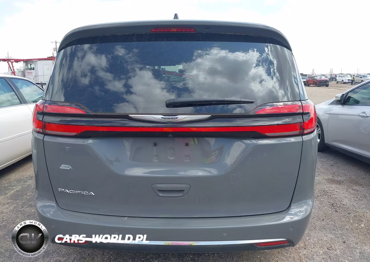 2025 Chrysler Pacifica Select VIN:2C4RC1BG0SR504359 - 16