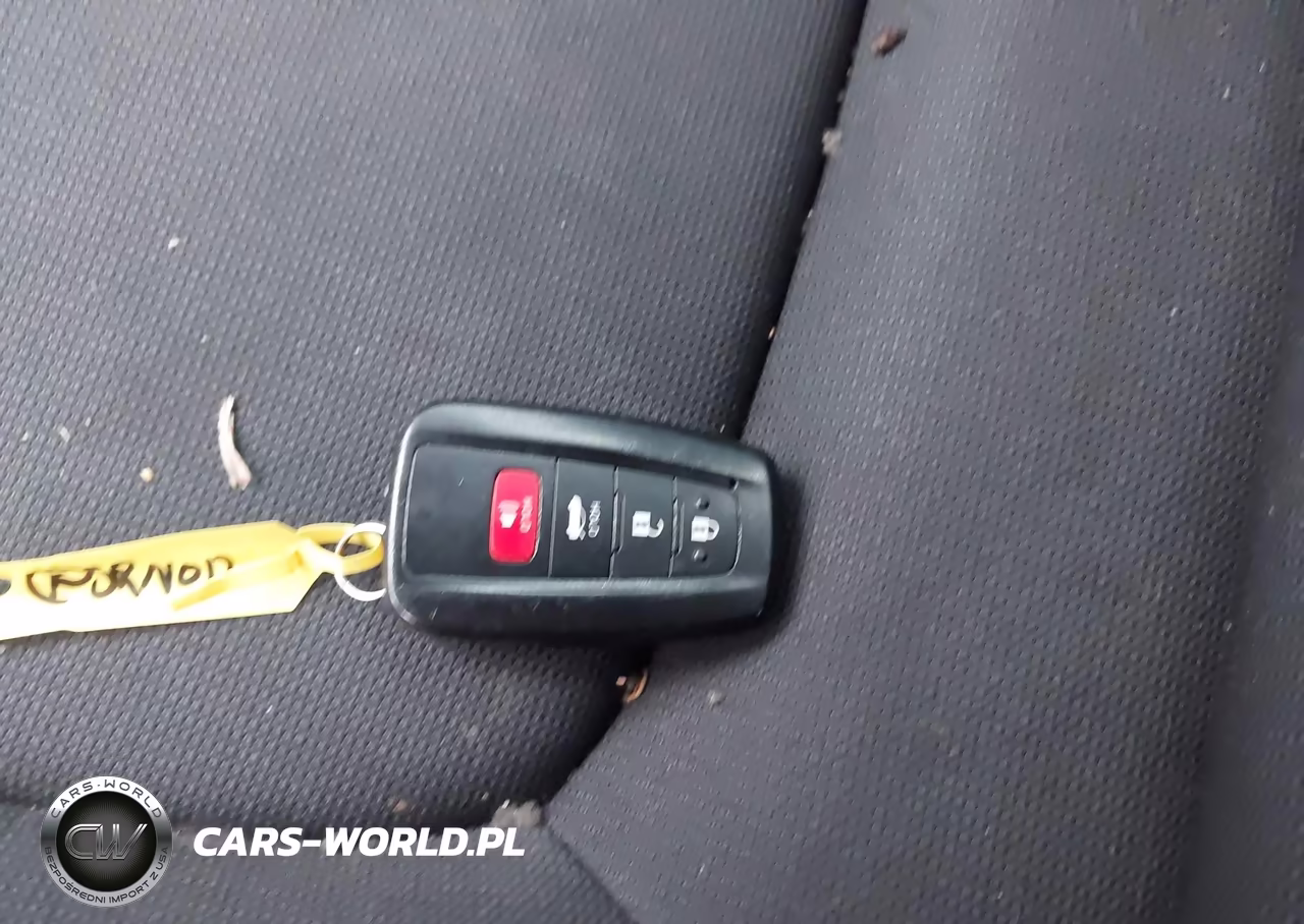 2022 Toyota Corolla Le VIN:5YFVPMAE3NP320624 - 11