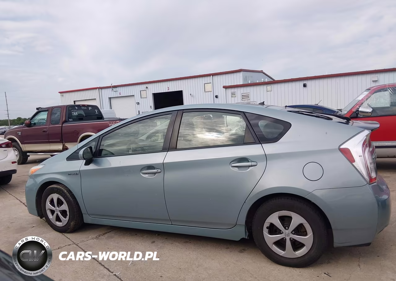 2014 Toyota Prius Two VIN:JTDKN3DU7E1748271 - 14