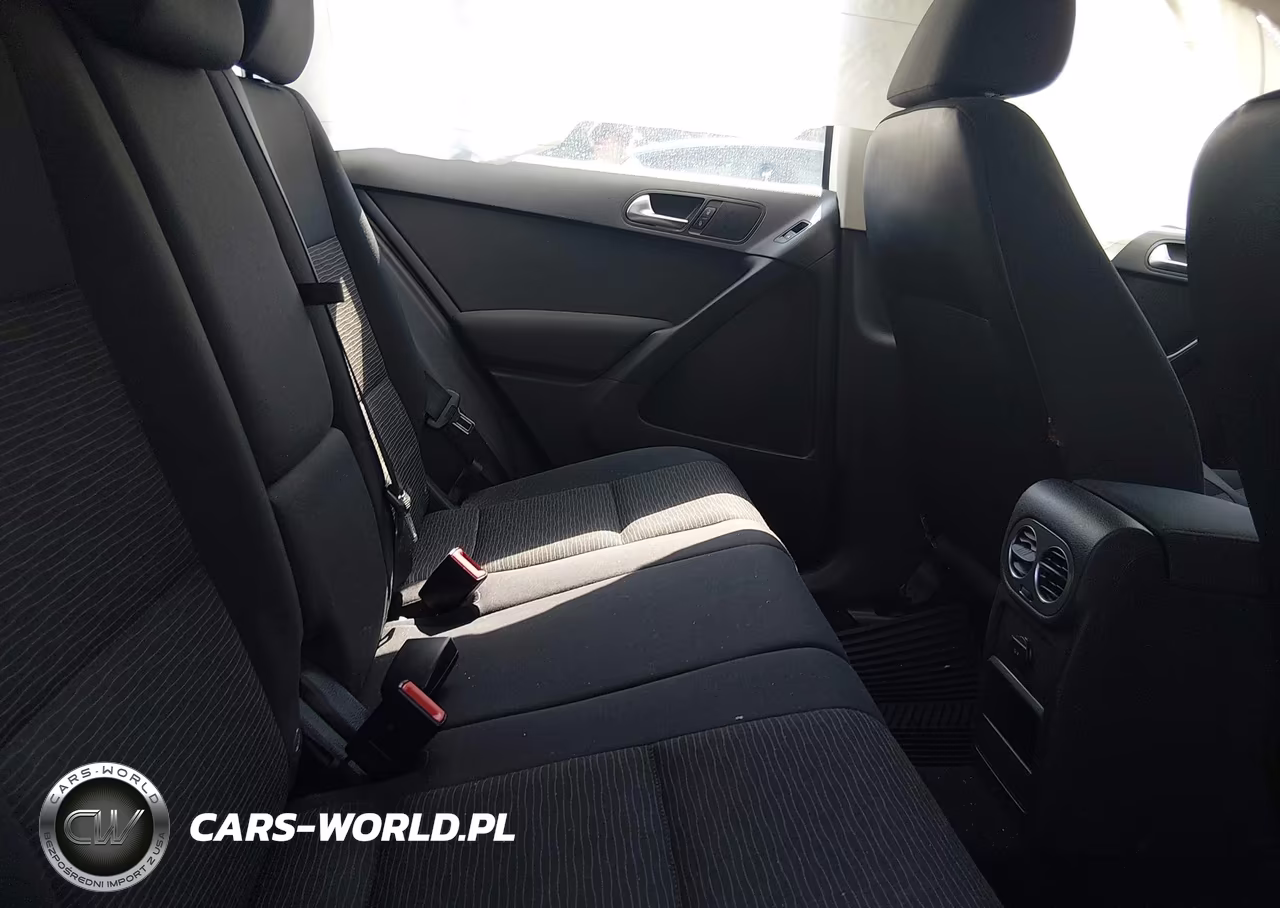2015 Volkswagen Tiguan S VIN:WVGAV7AX6FW615101 - 8
