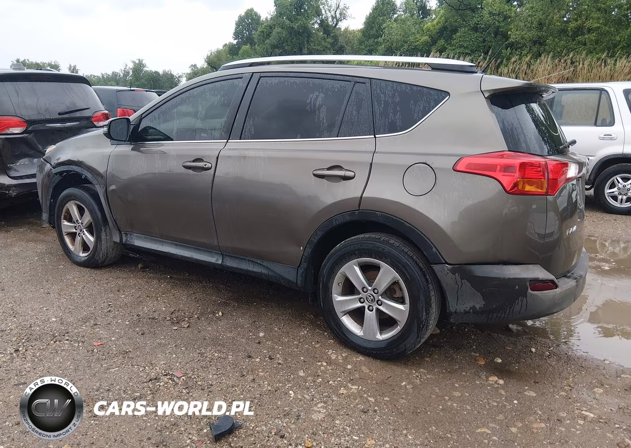 2015 Toyota Rav4 Xle VIN:2T3WFREV1FW190333 - 3