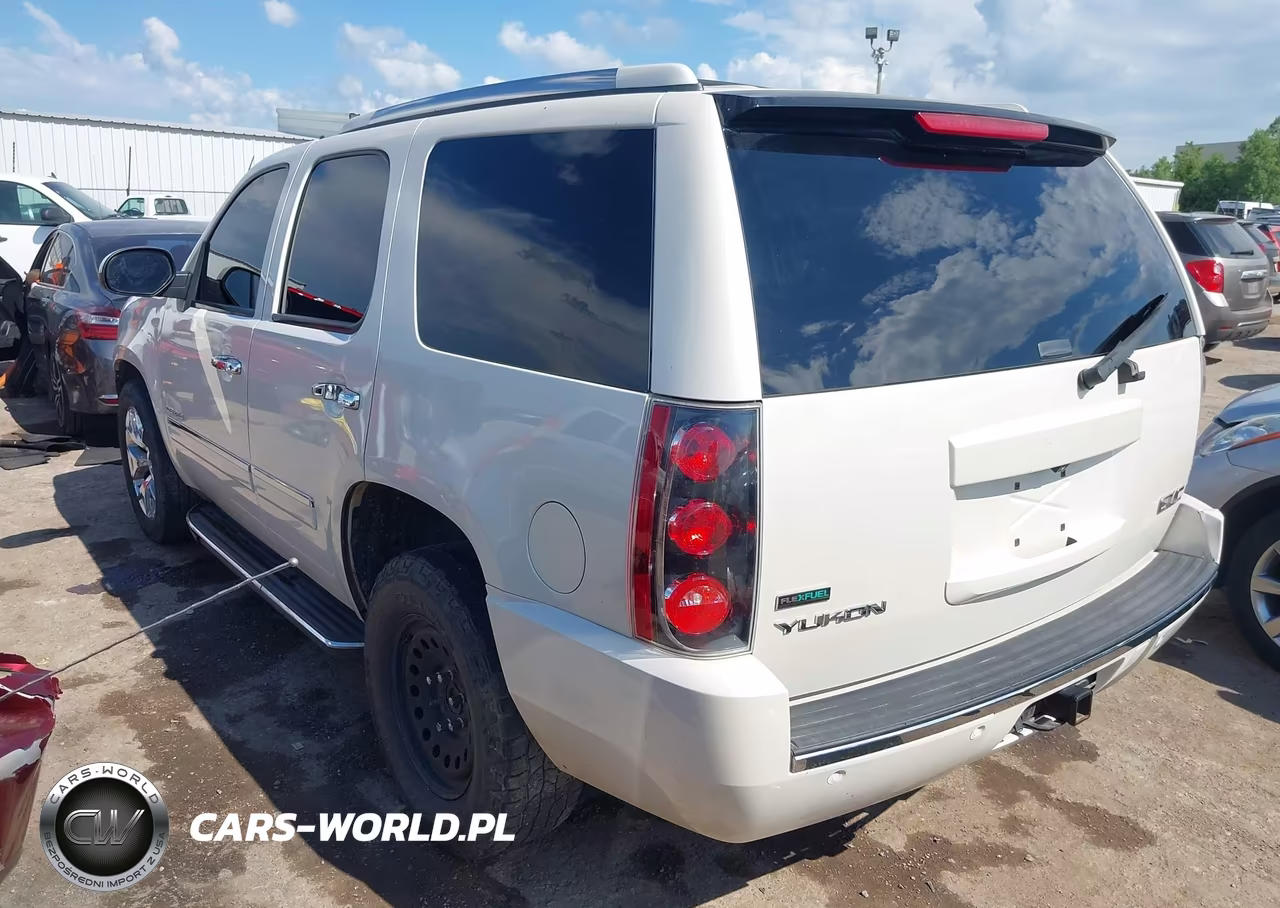 2012 GMC Yukon Denali VIN:1GKS2EEF4CR211459 - 3