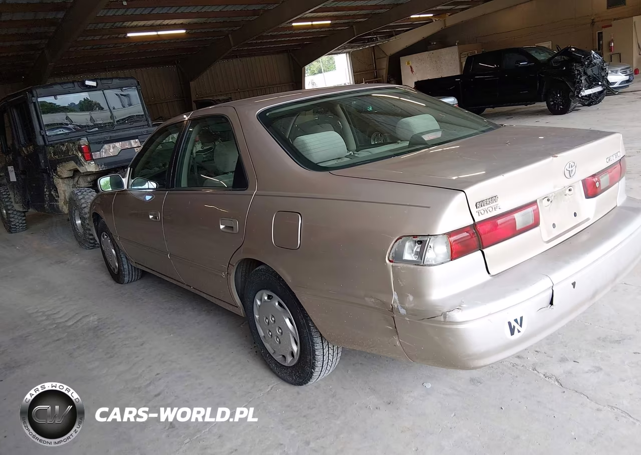 1998 Toyota Camry Le VIN:4T1BG22K7WU329063 - 3
