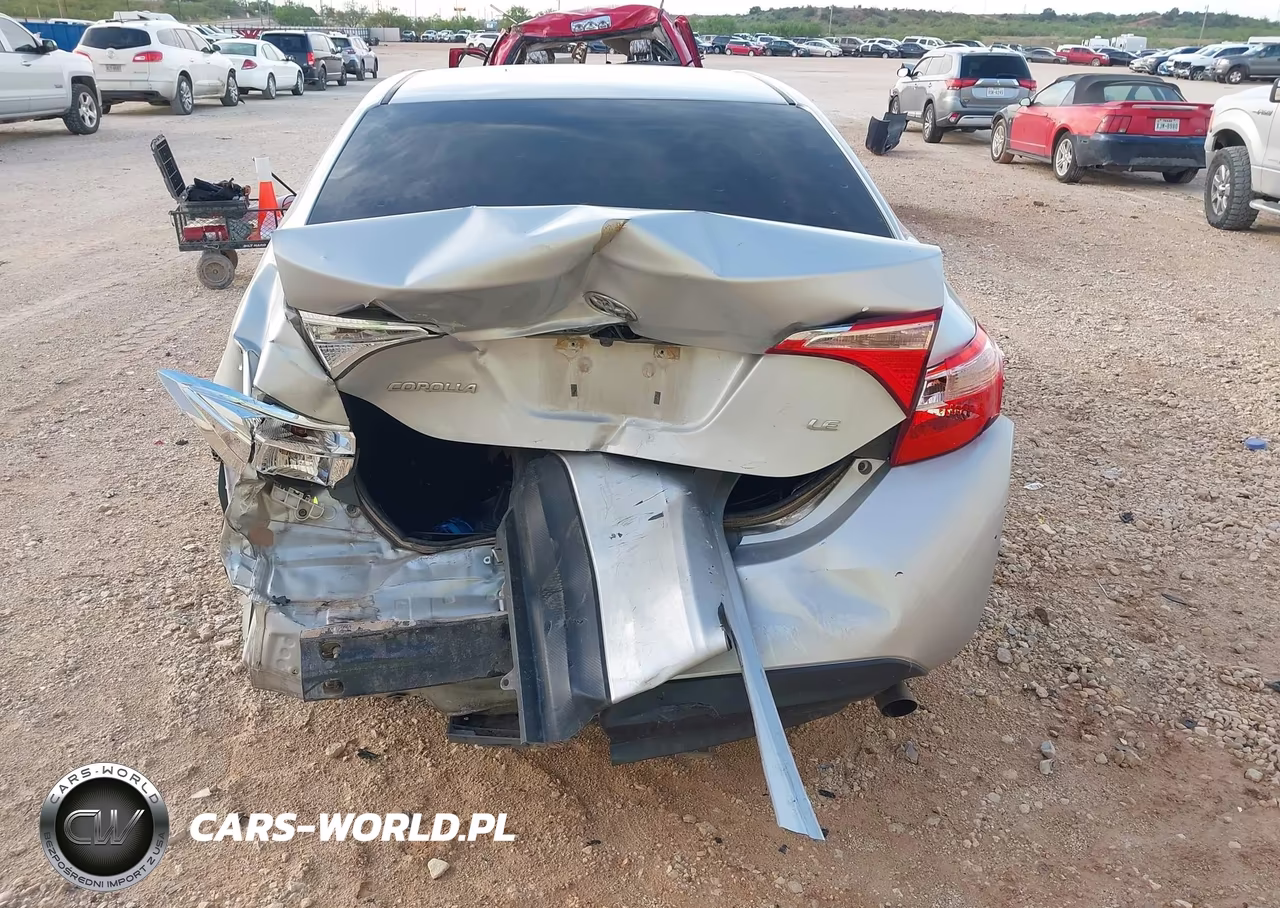 2019 Toyota Corolla Le VIN:5YFBURHE3KP885952 - 17