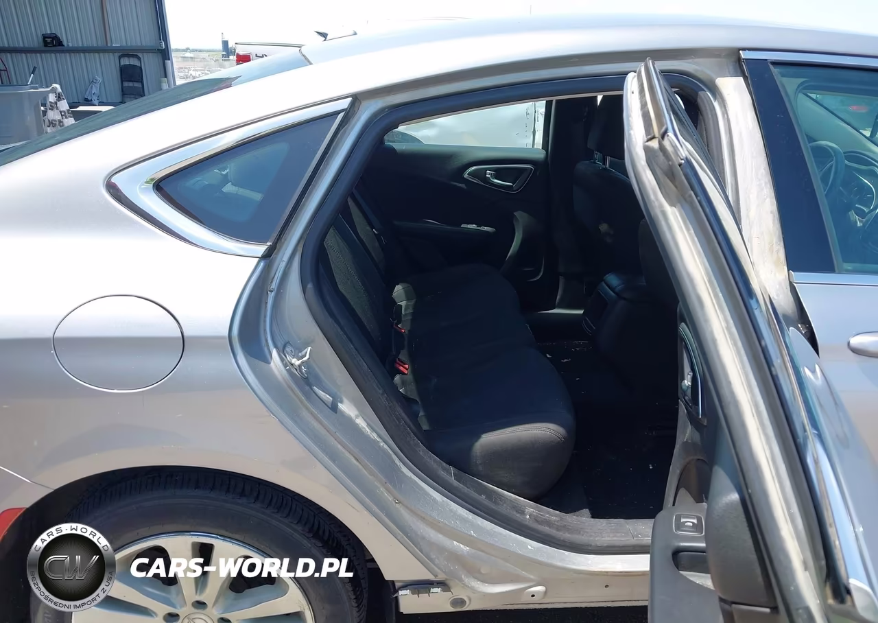 2015 Chrysler 200 Limited VIN:1C3CCCAG4FN758800 - 8