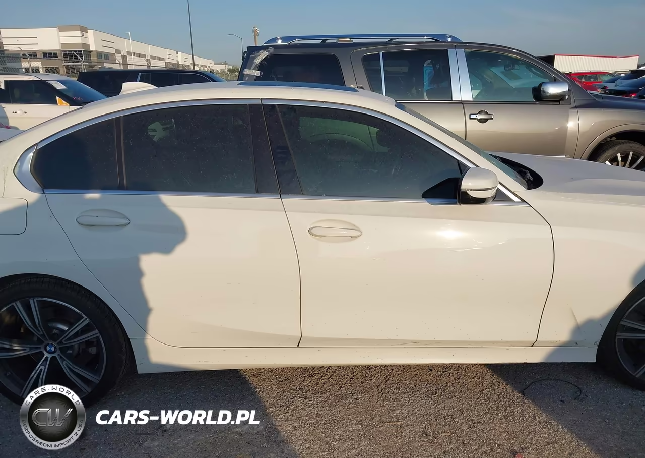 2021 BMW 330I VIN:3MW5R1J01M8B92215 - 14
