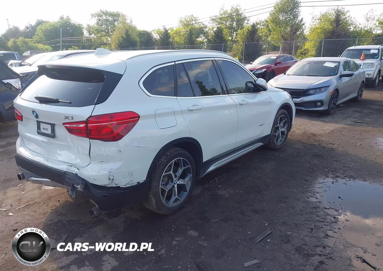 2018 BMW X1 xDrive28I VIN:WBXHT3C31J5K22202 - 4