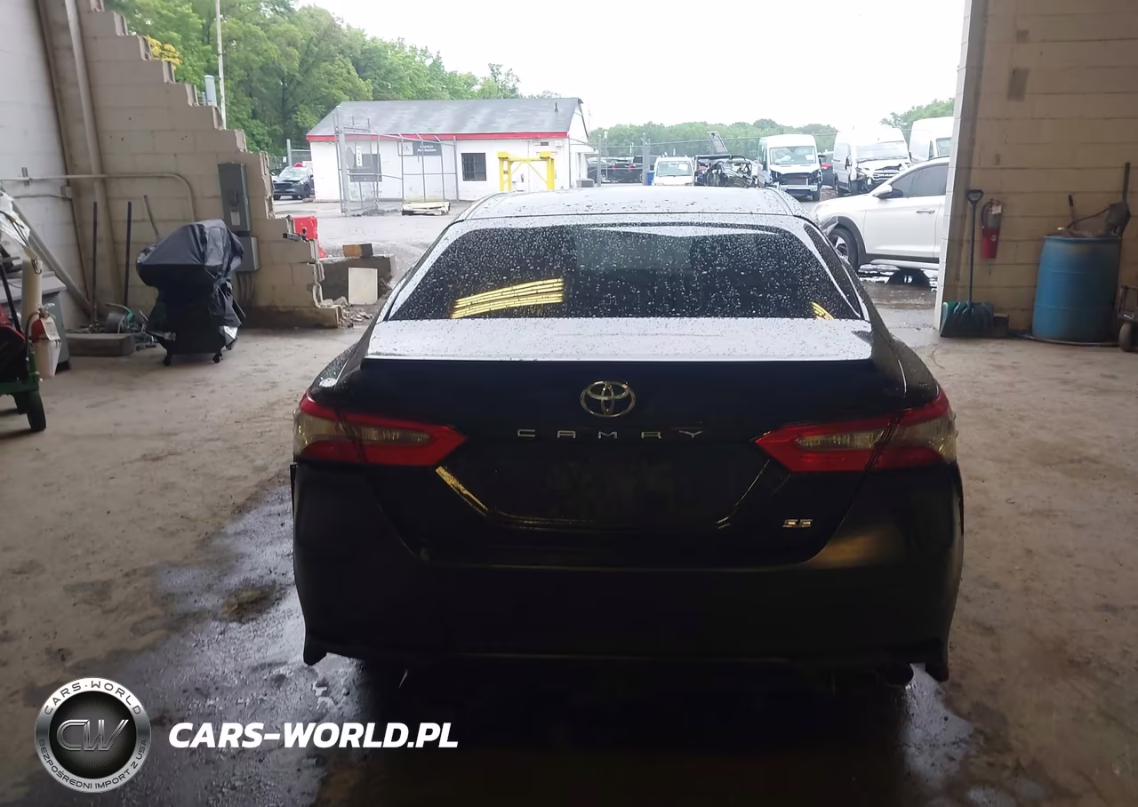 2018 Toyota Camry Se VIN:4T1B11HK9JU569226 - 16