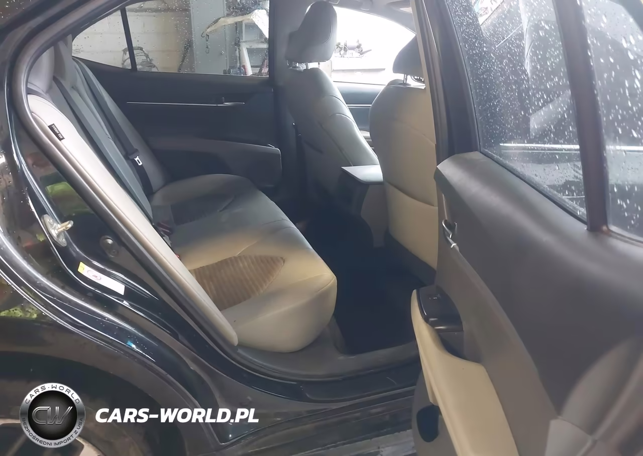 2018 Toyota Camry Se VIN:4T1B11HK9JU569226 - 8