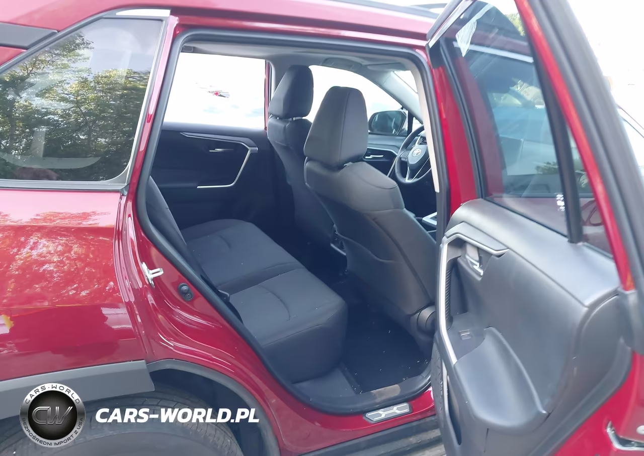 2024 Toyota Rav4 Xle VIN:2T3P1RFV8RW494362 - 8