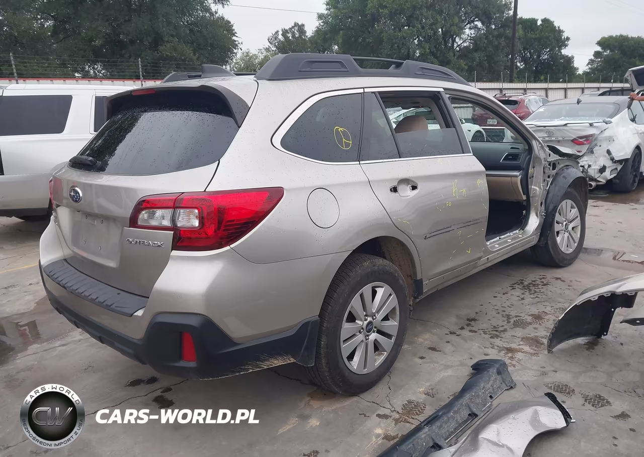2019 Subaru Outback 2.5I Premium VIN:4S4BSAHC7K3284652 - 4