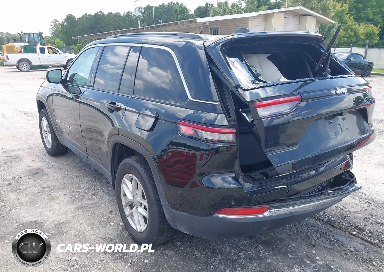 2025 Jeep Grand Cherokee Laredo X 4X2 VIN:1C4RJGAG5SC334406 - 3