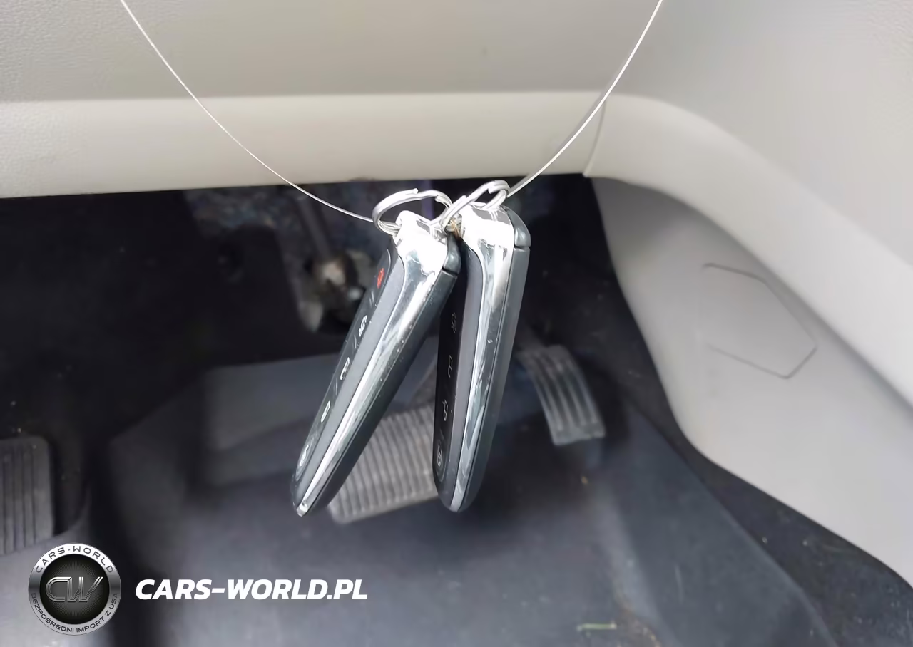2017 Ford Escape Titanium VIN:1FMCU9JD7HUC06276 - 11