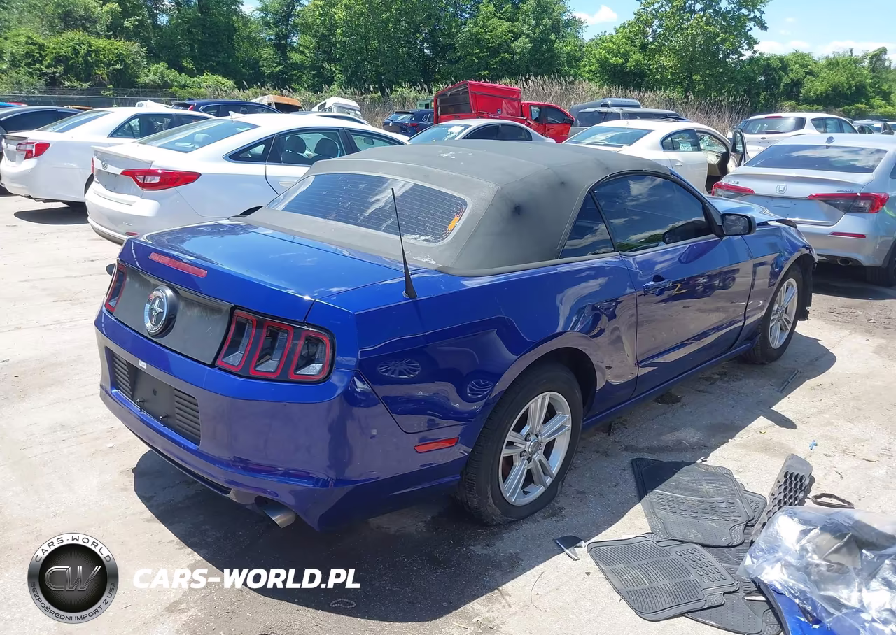 2014 Ford Mustang V6 VIN:1ZVBP8EM5E5232034 - 4