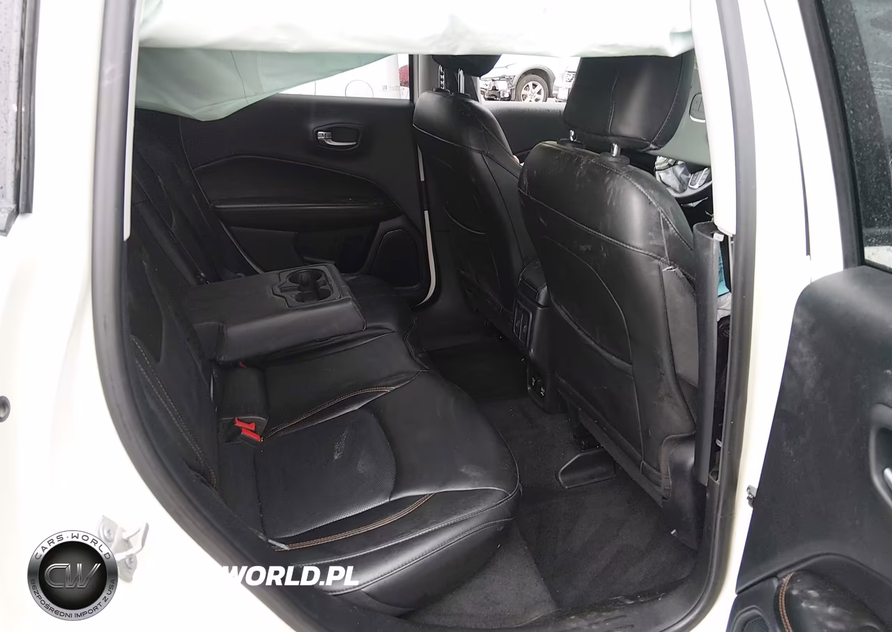 2018 Jeep Compass Limited 4X4 VIN:3C4NJDCB4JT373036 - 8