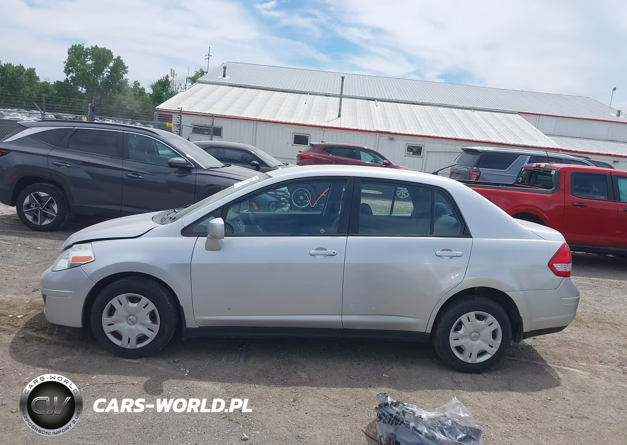 2010 Nissan Versa 1.8S VIN:3N1BC1AP1AL448336 - 14