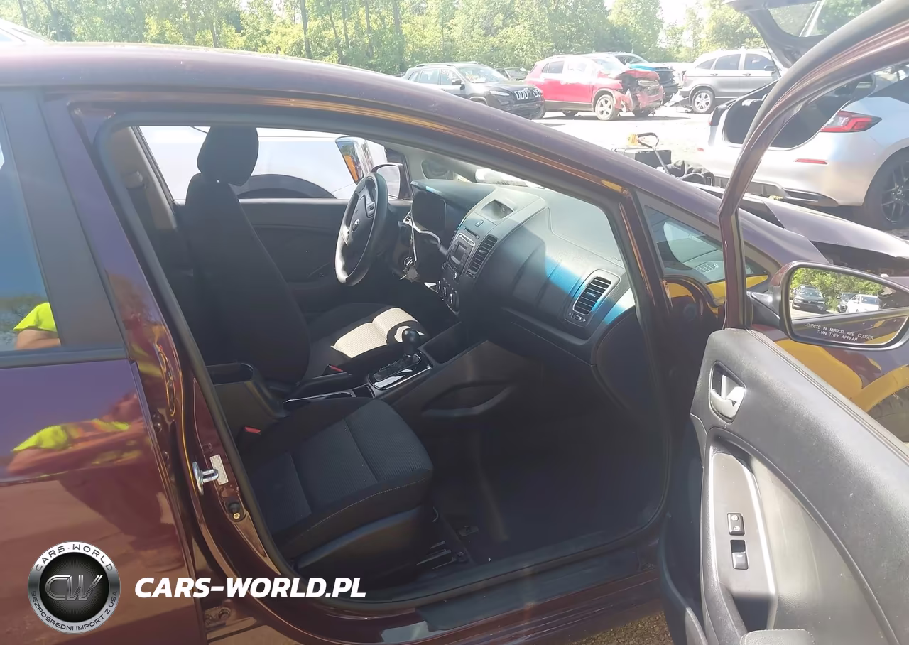 2017 Kia Forte Lx VIN:3KPFK4A71HE015424 - 5