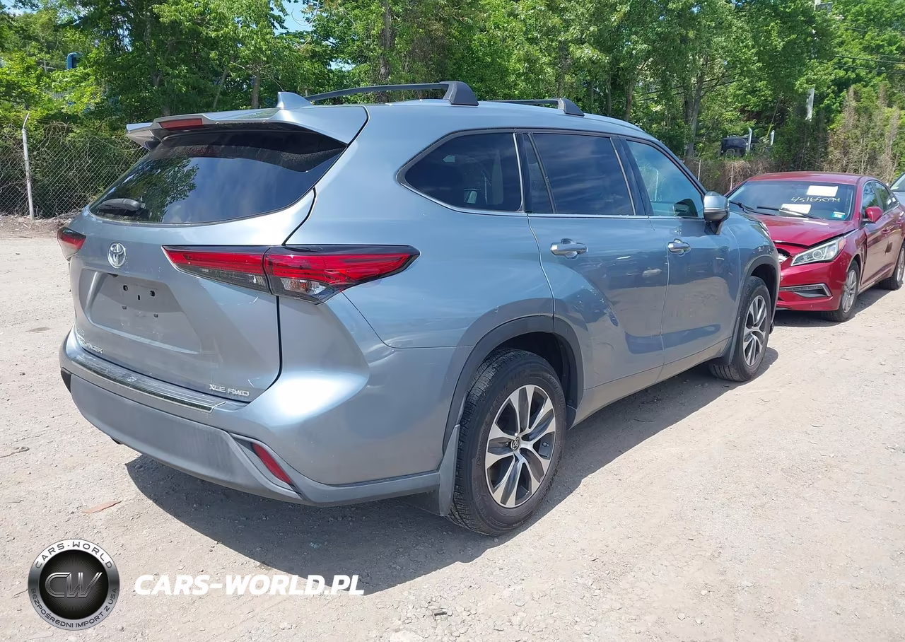 2021 Toyota Highlander Xle VIN:5TDHZRBH8MS059204 - 4