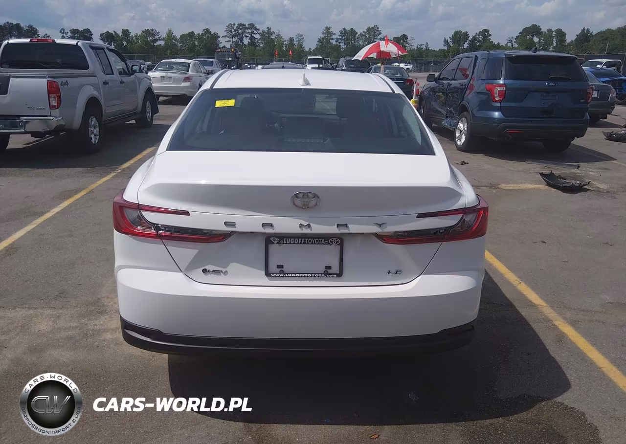 2025 Toyota Camry Le VIN:4T1DAACK7SU099652 - 16