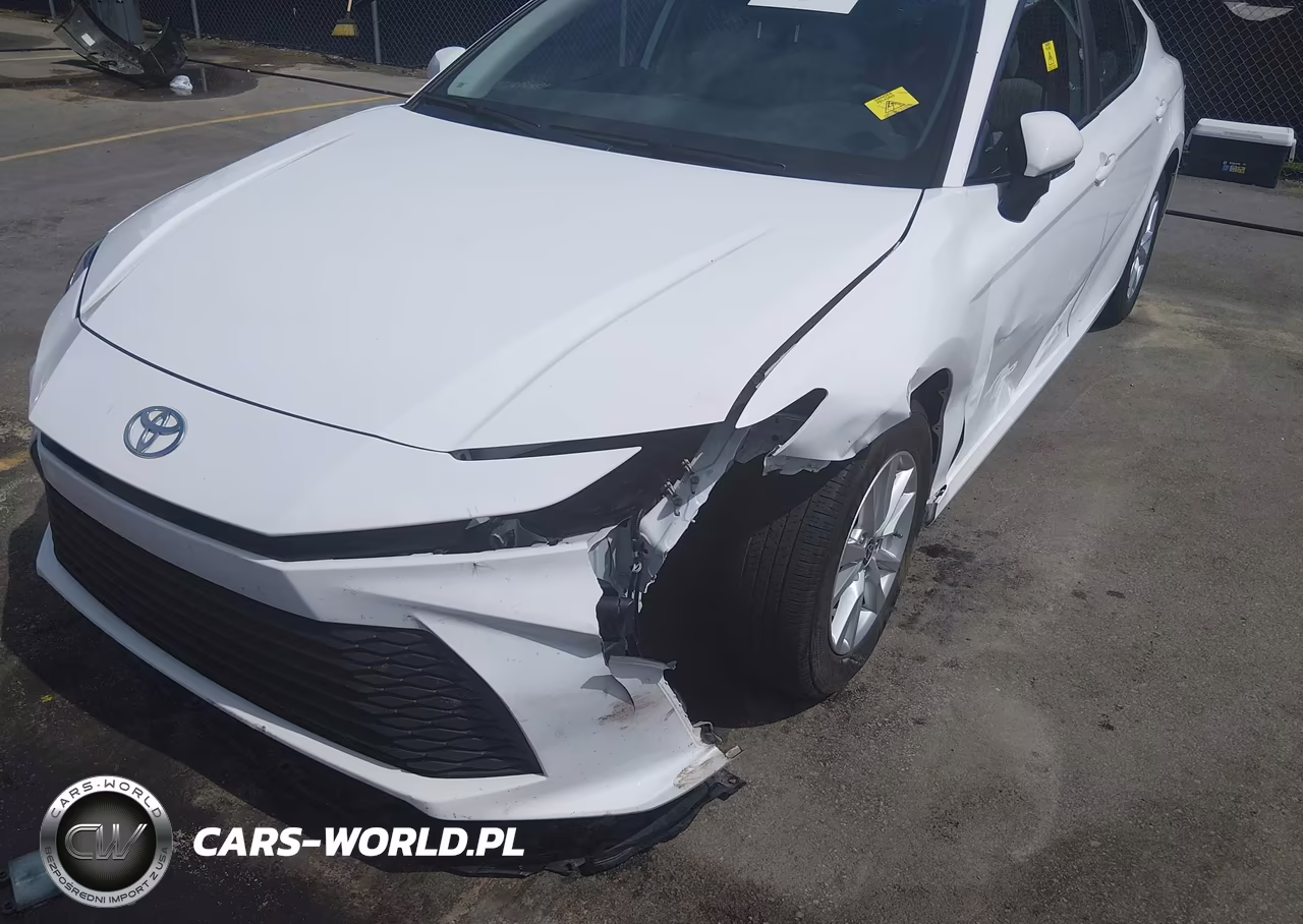 2025 Toyota Camry Le VIN:4T1DAACK7SU099652 - 6