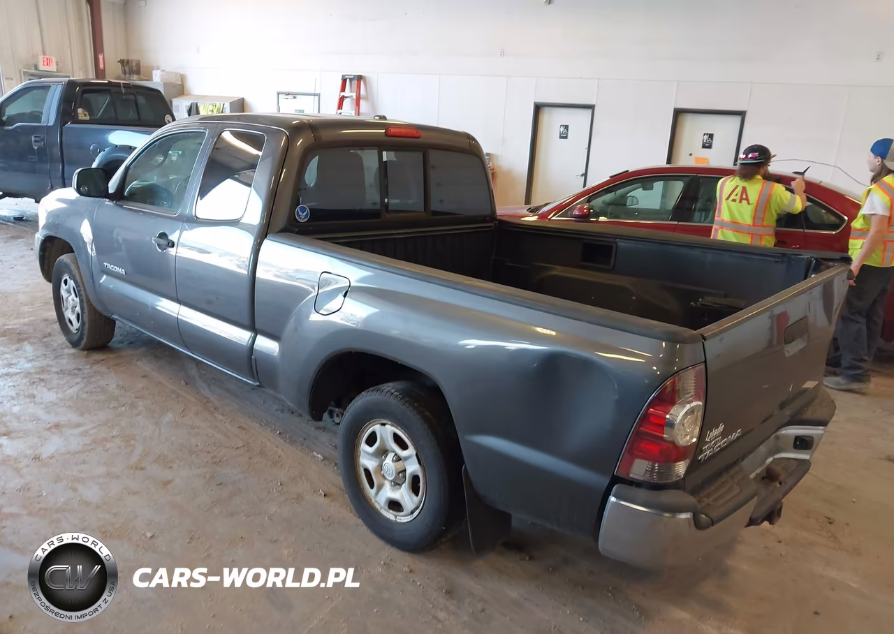 2010 Toyota Tacoma VIN:5TETX4CN2AZ747429 - 3
