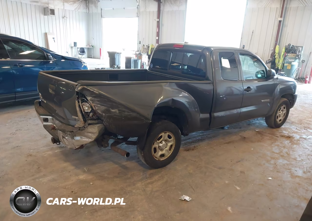 2010 Toyota Tacoma VIN:5TETX4CN2AZ747429 - 4