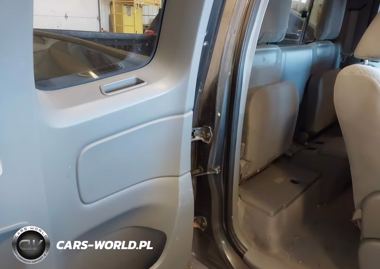 2010 Toyota Tacoma VIN:5TETX4CN2AZ747429 - 8