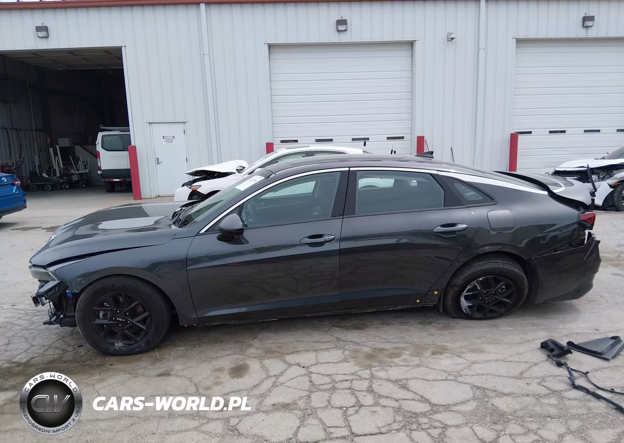 2025 Kia K5 Lxs VIN:KNAG24J73S5268894 - 15