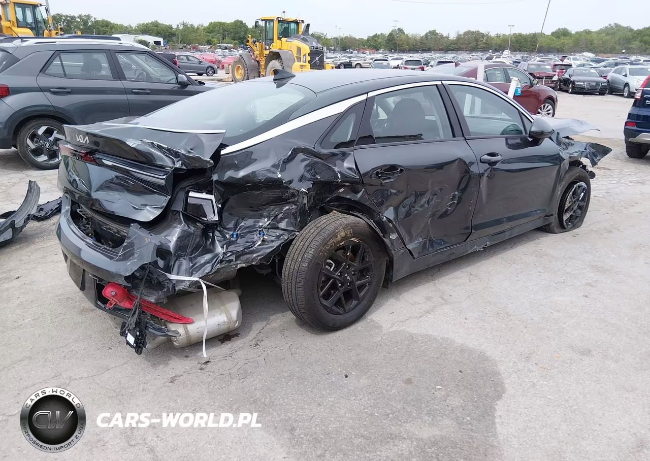 2025 Kia K5 Lxs VIN:KNAG24J73S5268894 - 4