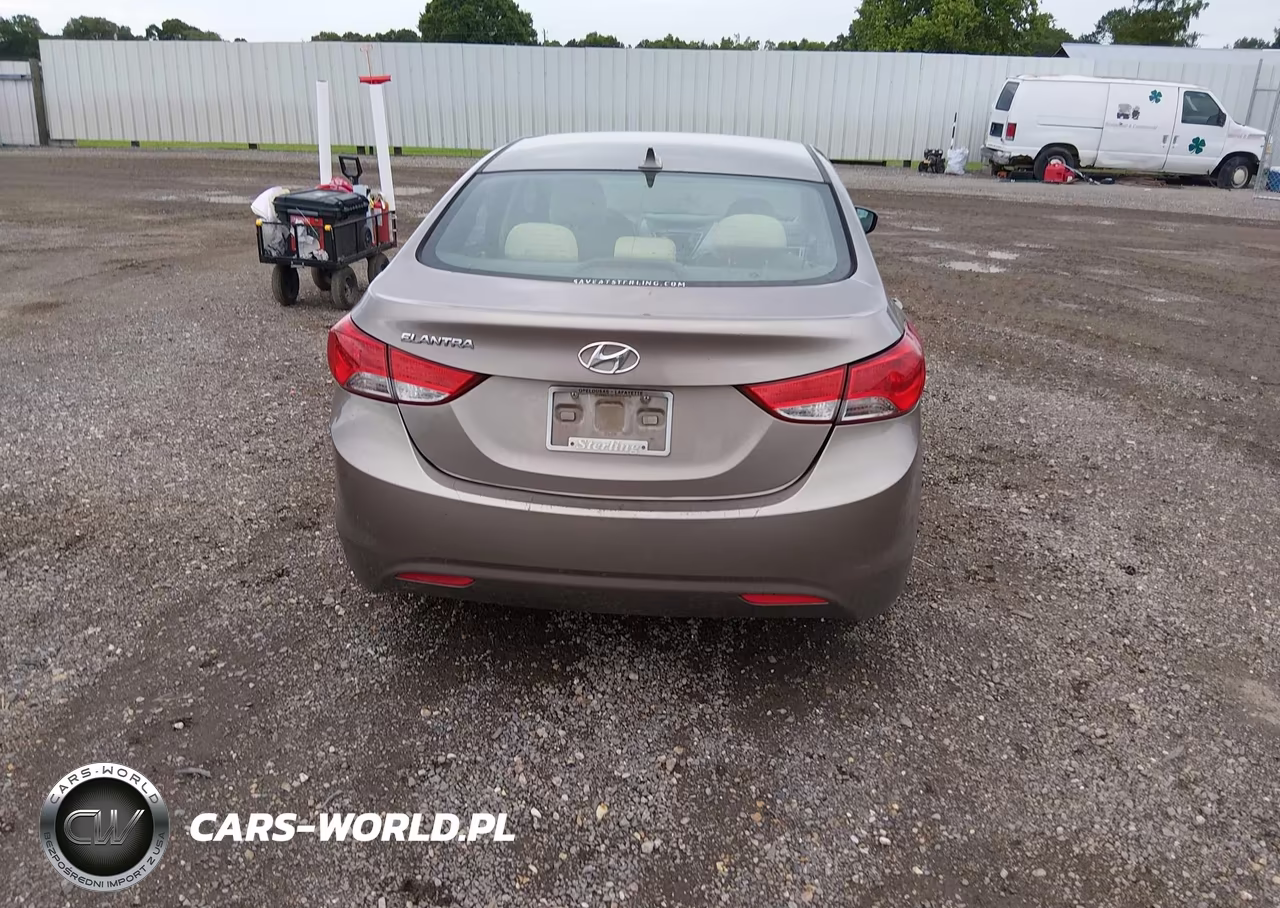2013 Hyundai Elantra Gls VIN:5NPDH4AE4DH240284 - 16