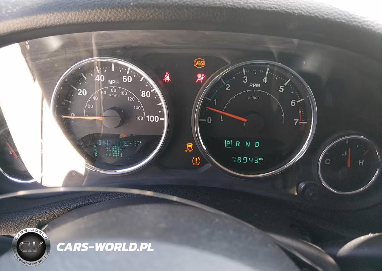 2016 Jeep Wrangler Unlimited Rubicon VIN:1C4HJWFG3GL306027 - 7