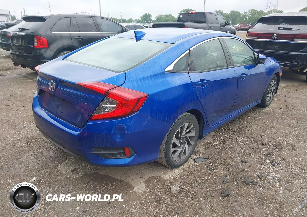 2018 Honda Civic Ex VIN:19XFC2F7XJE022985 - 4