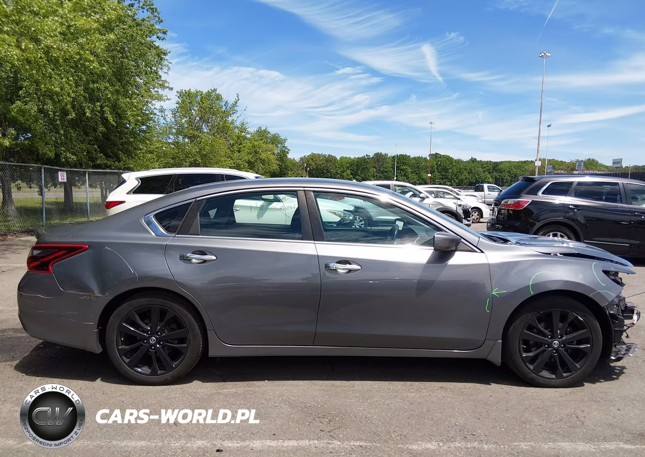 2018 Nissan Altima 2.5 Sr VIN:1N4AL3AP5JC133058 - 13