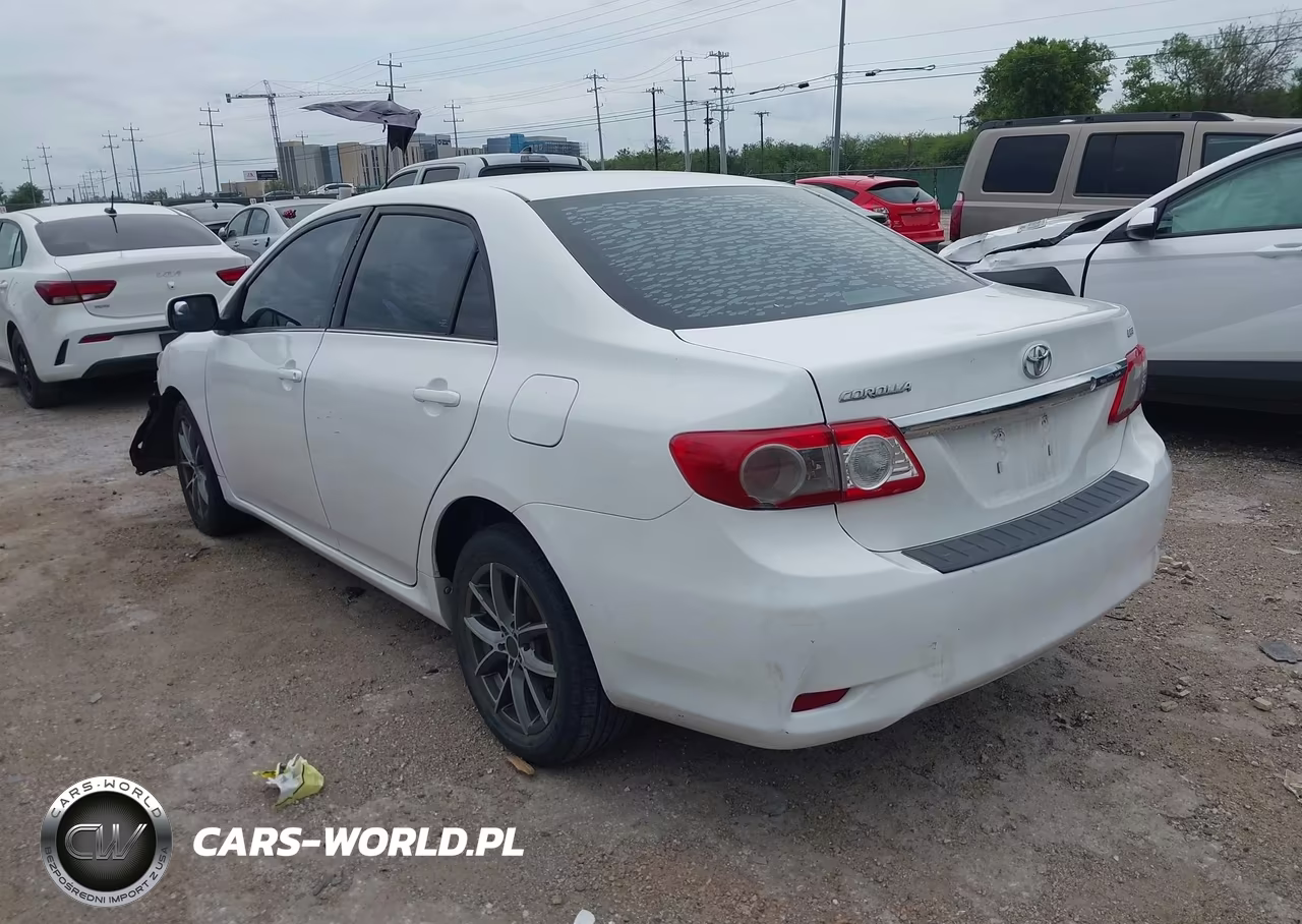 2013 Toyota Corolla Le VIN:5YFBU4EE6DP103542 - 3