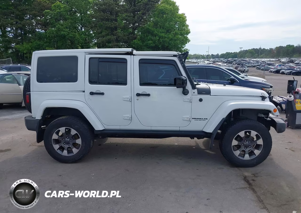 2015 Jeep Wrangler Unlimited Altitude VIN:1C4BJWEG9FL758005 - 13