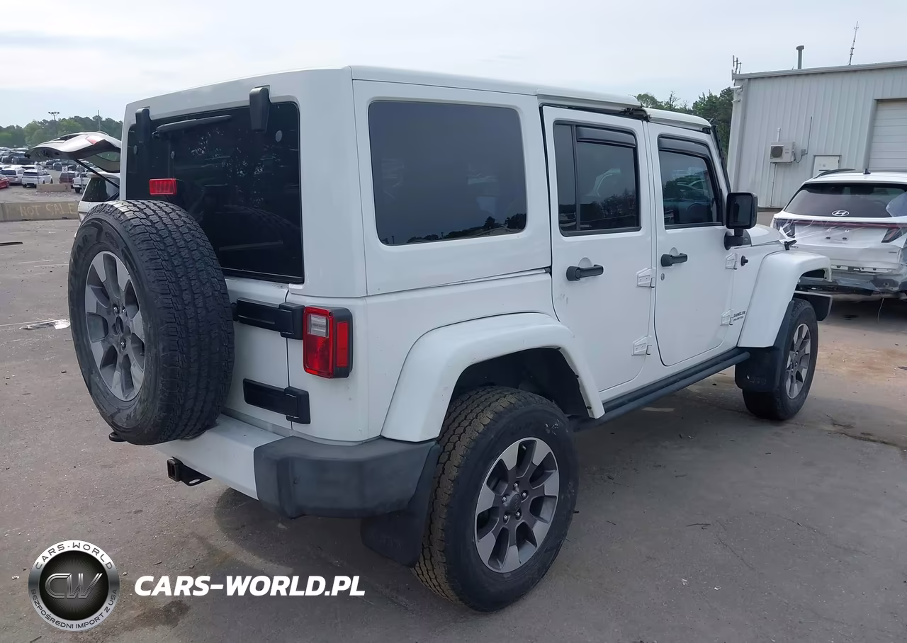 2015 Jeep Wrangler Unlimited Altitude VIN:1C4BJWEG9FL758005 - 4