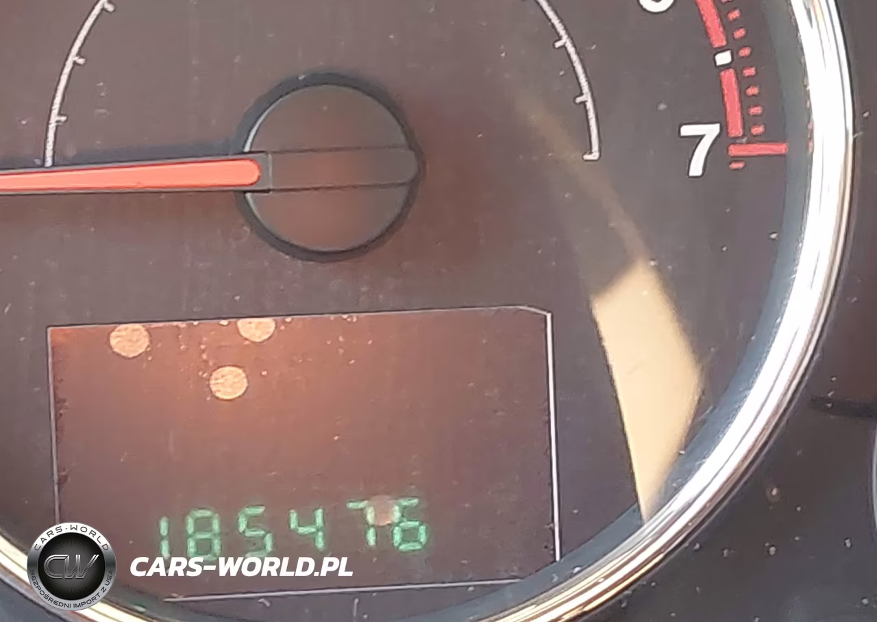 2011 Jeep Wrangler Unlimited Sahara VIN:1J4BA5H18BL635804 - 7