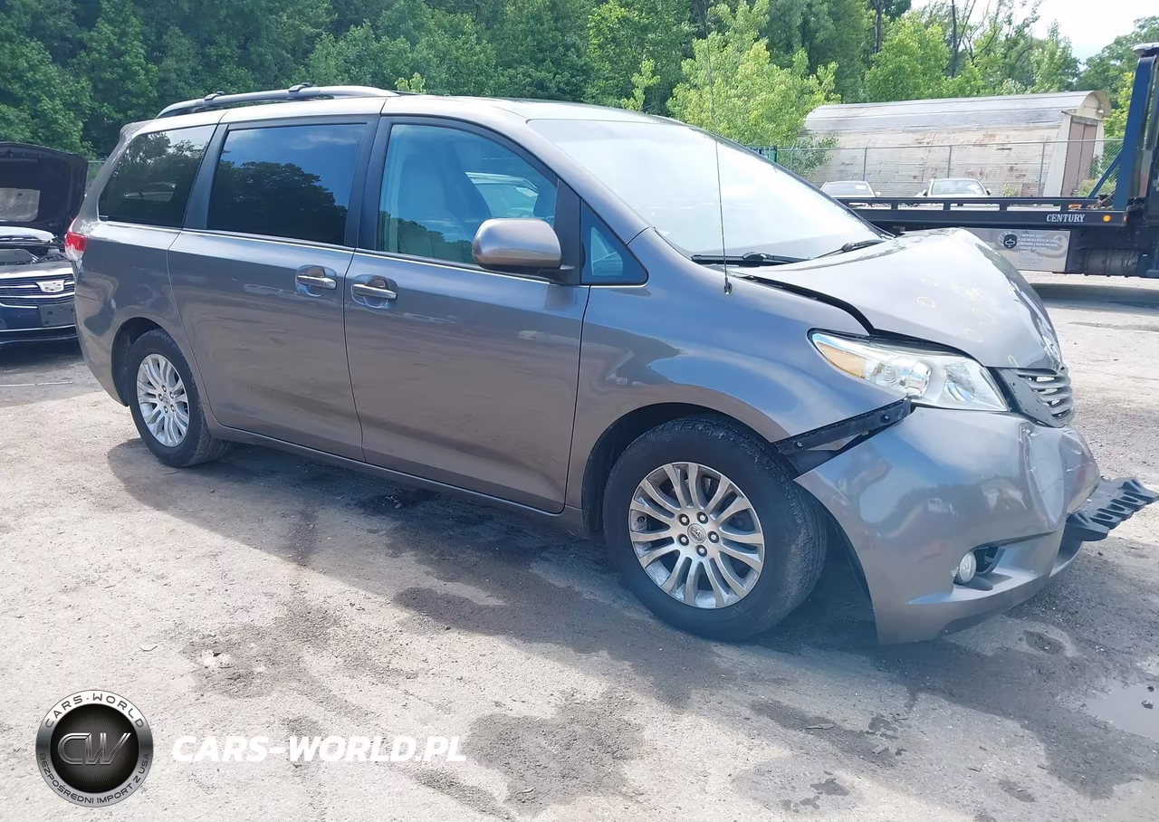 2014 Toyota Sienna Xle V6 8 Passenger – zdjęcie 1 z 16