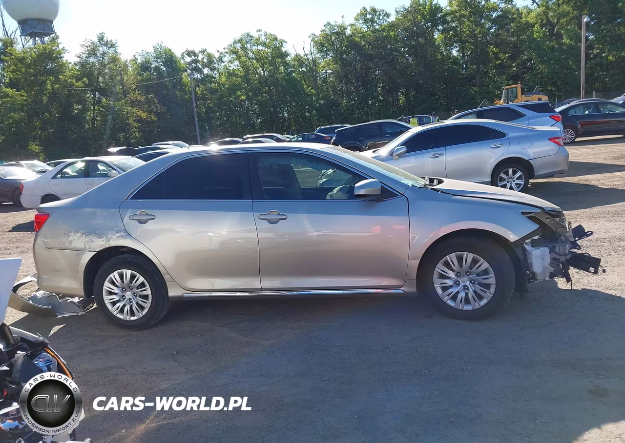 2014 Toyota Camry Le VIN:4T4BF1FK2ER354903 - 14