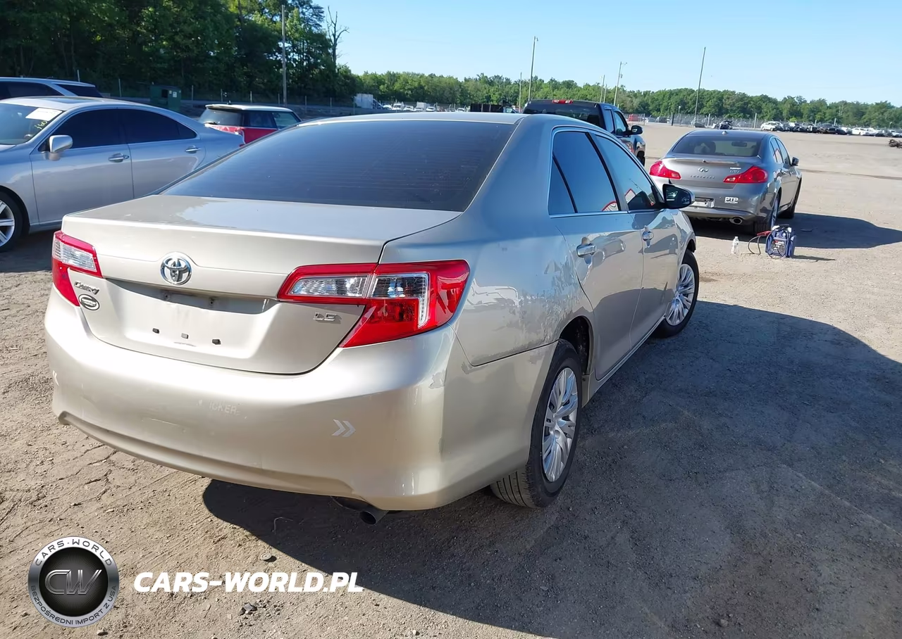 2014 Toyota Camry Le VIN:4T4BF1FK2ER354903 - 4